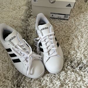 Adidas women grand court sz 8